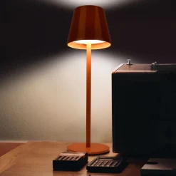 Ladattava LED-pöytävalaisin LED Energie Praha, 3CCT, himmennettävä