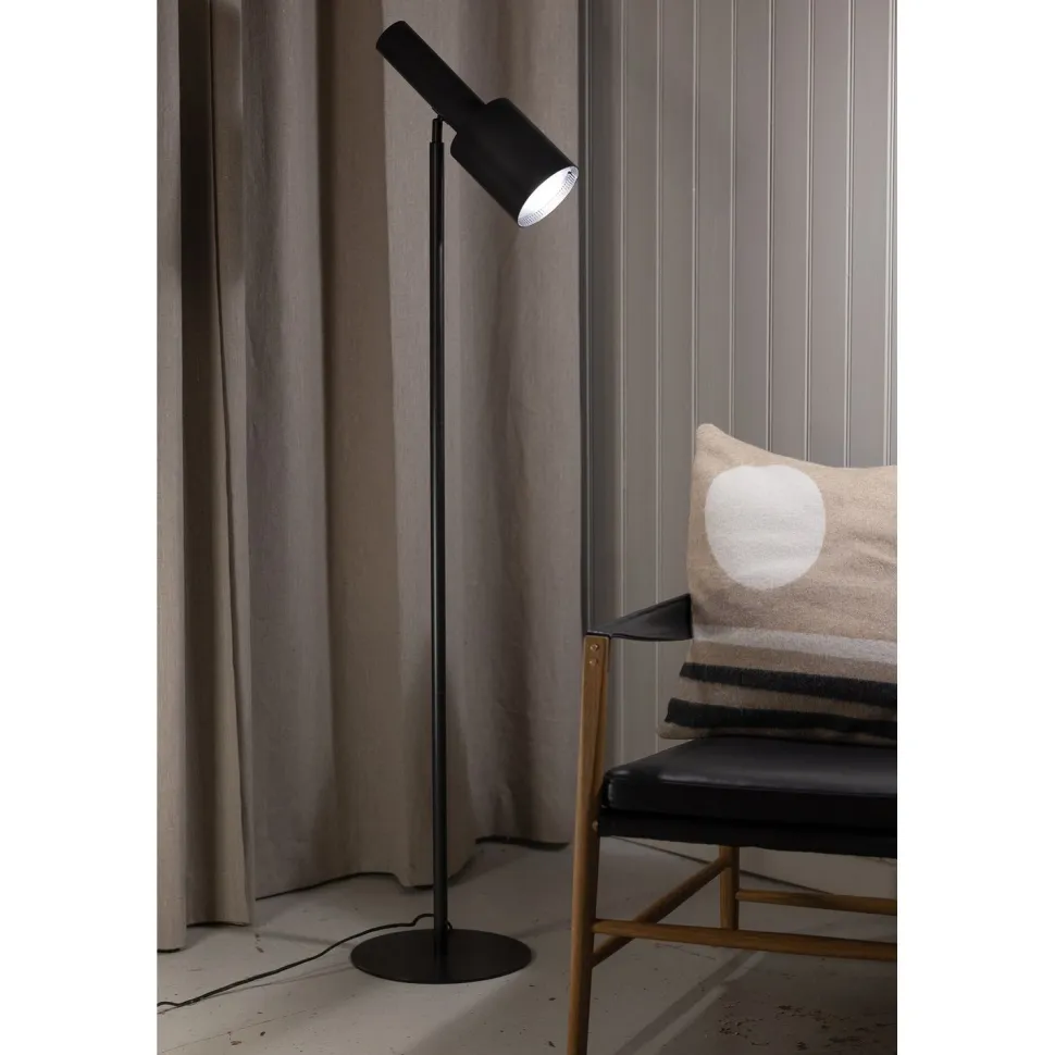 Lattiavalaisin Markslöjd Ozzy 143cm musta