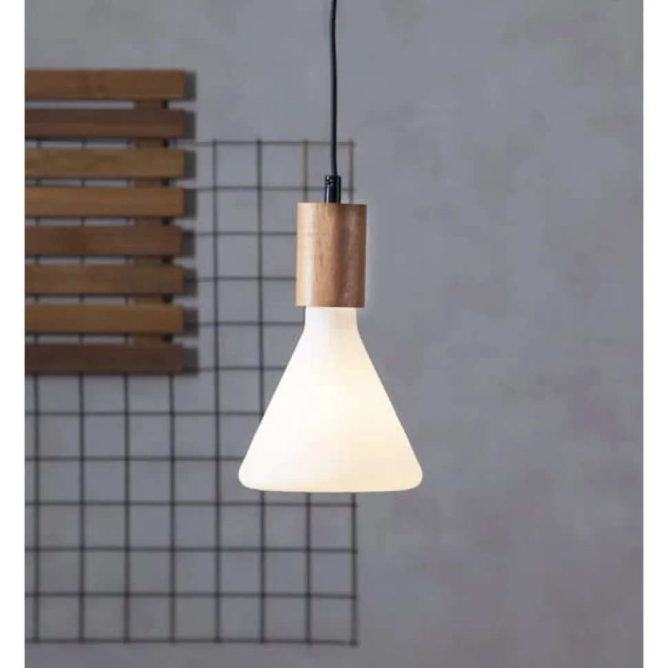 LED-lamppu Star Trading Illumination LED 363-61 Ø 138x173mm E27 opaali 5,6W 2600K 420lm himmennettävä