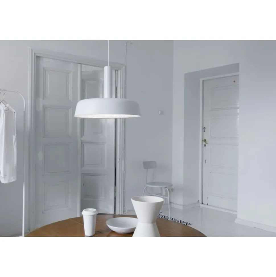 Led-riippuvalaisin Innolux Cafe Ø 370 mm valkoinen