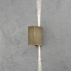 LED-seinävalaisin Konstsmide Cremona 2x3W messinki