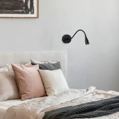 LED-seinävalaisin Linento Lighting Reading eri värejä