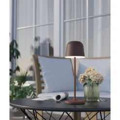 LED-ulkopöytävalaisin Eglo Mannera, ladattava, ruskea