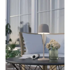 LED-ulkopöytävalaisin Eglo Mannera, ladattava, ruskea