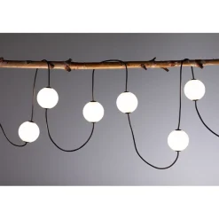 LED-valoketjusetti Paulmann Solar Taina, IP67, 3000K, 5.8m, 6x60lm, musta