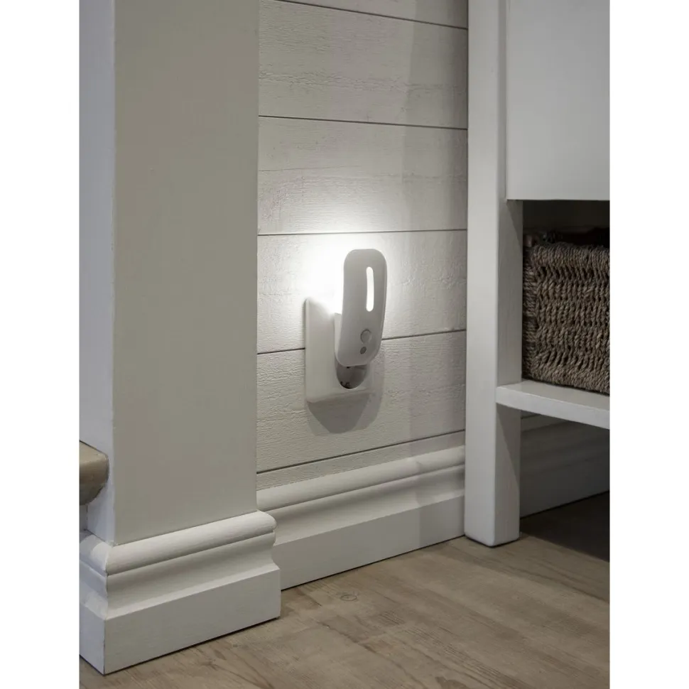 LED-yövalo Star Trading Sensor Nightlight, 2700K, 20lm, valkoinen