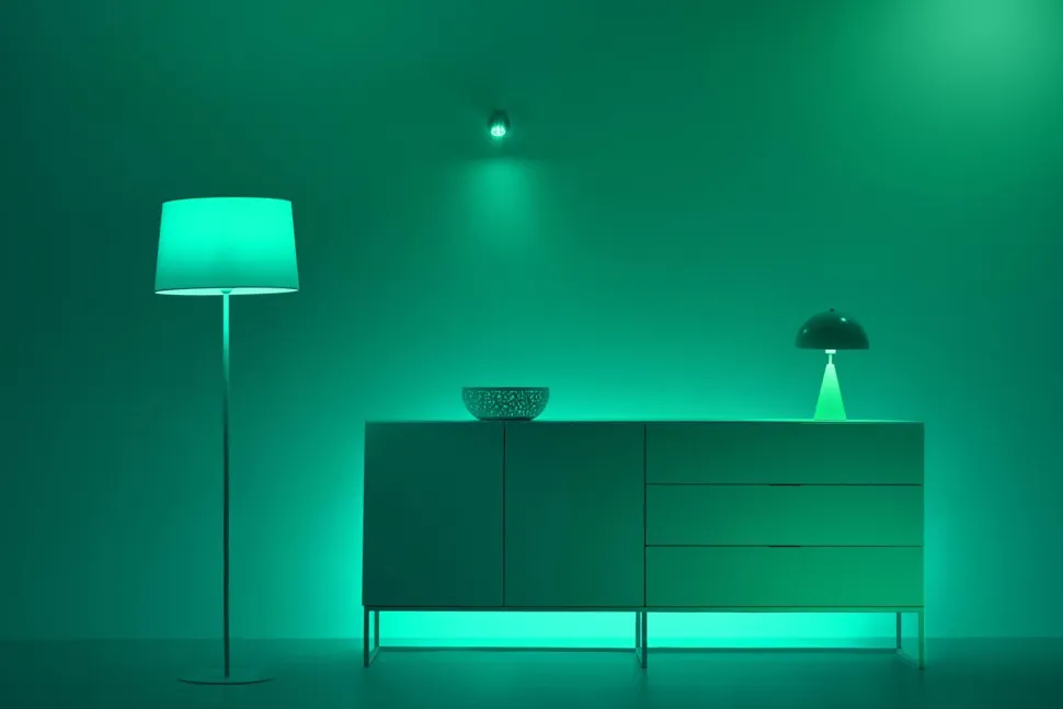 Älylamppu WiZ 40W E27 RGB