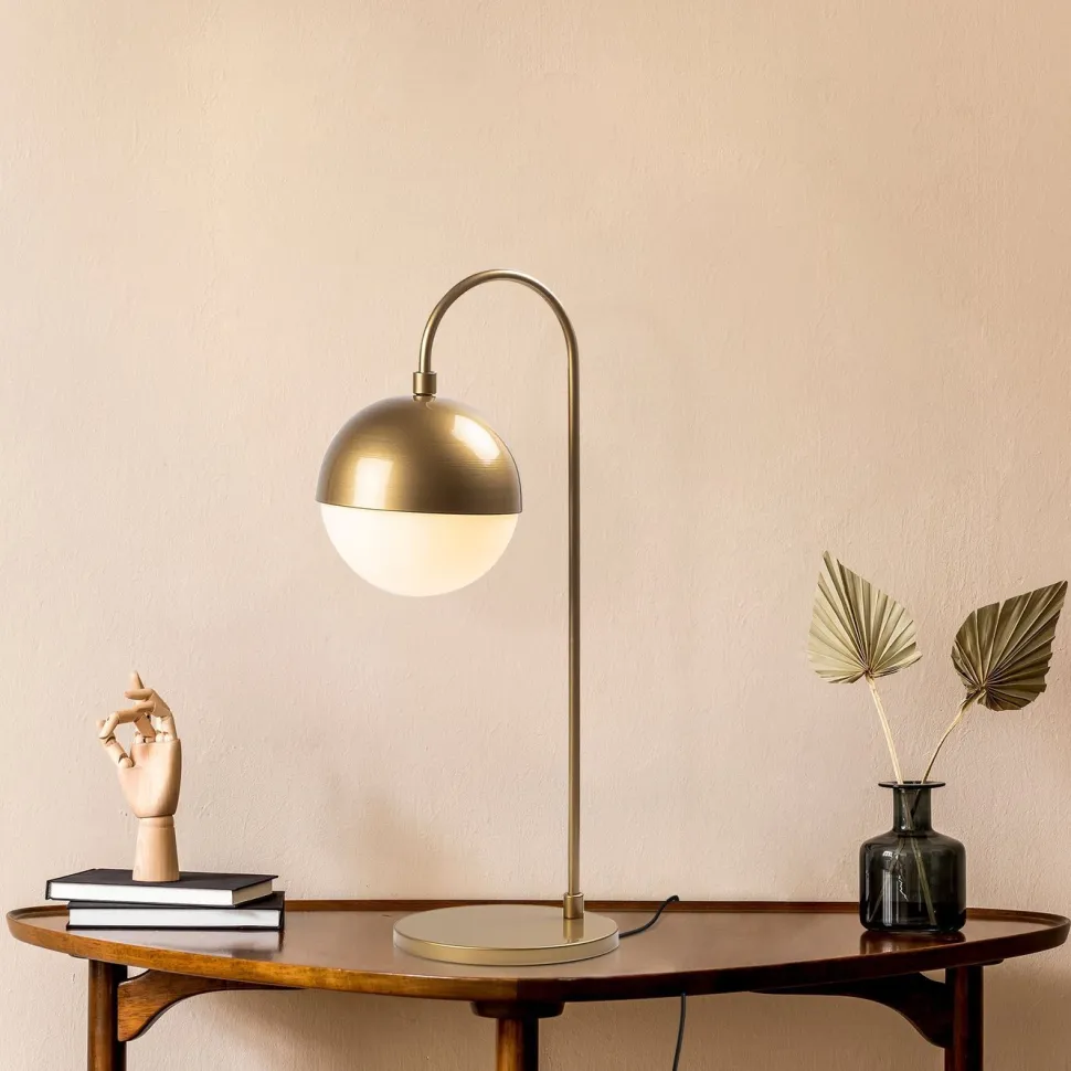 Pöytävalaisin Linento Lighting Horn eri värejä