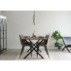 Riippuvalaisin House Nordic Paris, musta