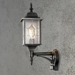 Seinävalaisin Konstsmide Milano 7268-759 160x285x530 mm yläsuunta liiketunnistimella mustahopea