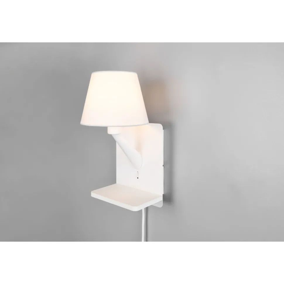 Seinävalaisin latausasemalla Trio Comfort E14 valkoinen