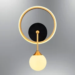 Seinävalaisin Linento Lighting Arvin kulta