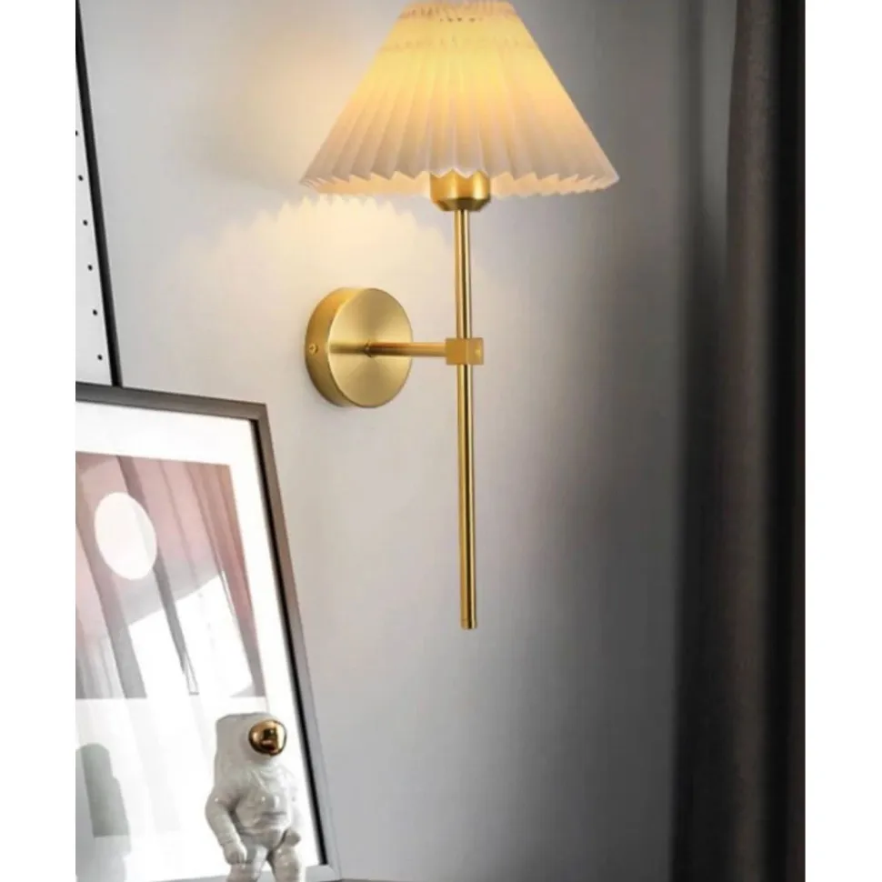 Seinävalaisin Linento Lighting BRZ-340059, E27, max. 40W, IP20, kulta/kerma