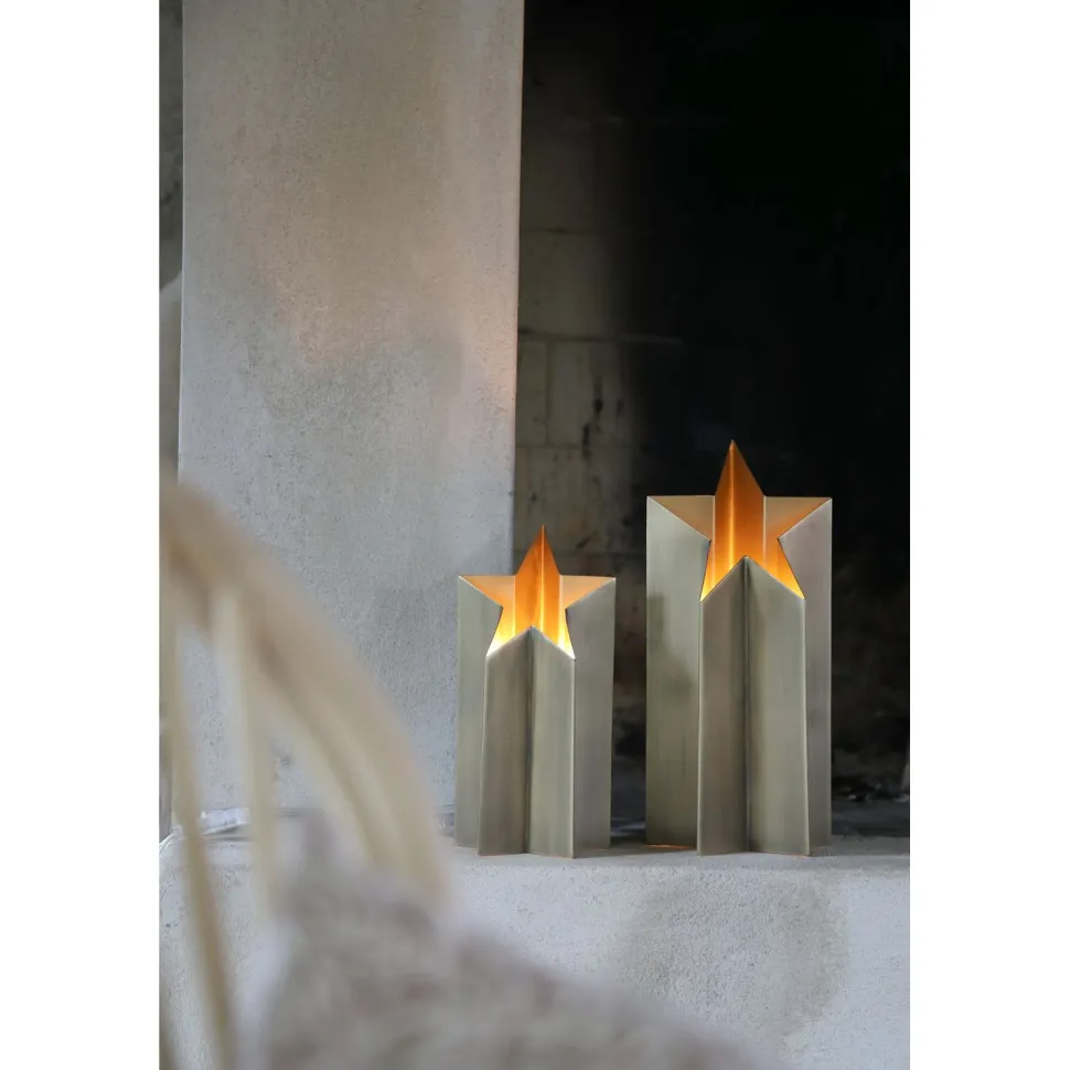 Valokoriste pöydälle Markslöjd Asteri, eri kokoja ja värejä